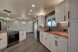 2477 Coker Butte Rd, Medford, OR 97504 - Photo 12