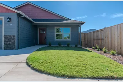 3738 Springbrook Road, Medford, OR 97504 - Photo 4