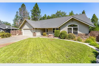 214 SE Sapphire Court, Grants Pass, OR 97527 - Photo 2