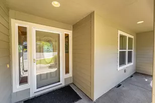 214 SE Sapphire Ct, Grants Pass, OR 97527 - Photo 4