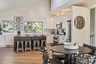 57776 Umpqua Ln, Sunriver, OR 97707 - Photo 10