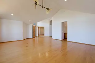 705 NE Chapel St, Madras, OR 97741 - Photo 8