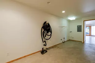 705 NE Chapel St, Madras, OR 97741 - Photo 16
