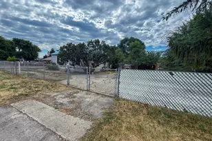 750 NW 2nd St, Prineville, OR 97754 - Photo 4