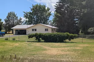 33000 McCartie Ln, Bonanza, OR 97623 - Photo 2