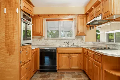 1195 E Park Street, Grants Pass, OR 97527 - Photo 8