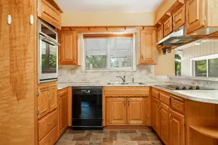 1195 E Park St, Grants Pass, OR 97527 - Photo 8