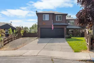 1216 SW 32nd Ct, Redmond, OR 97756 - Photo 2