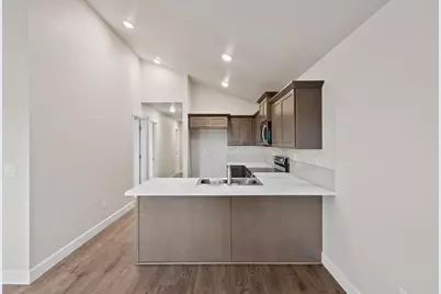 4046 SW Obsidian Avenue #191, Redmond, OR 97756 - Photo 6