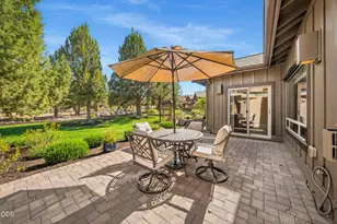 205 Vista Rim Dr, Redmond, OR 97756 - Photo 10