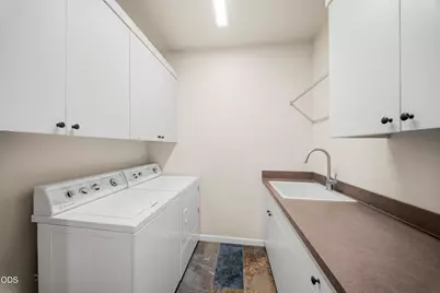 205 Vista Rim Drive, Redmond, OR 97756 - Photo 30