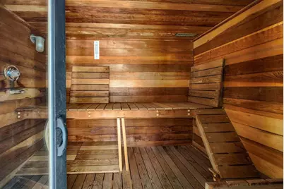 1065 S Shasta Avenue, Eagle Point, OR 97524 - Photo 8