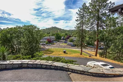 1065 S Shasta Avenue, Eagle Point, OR 97524 - Photo 54