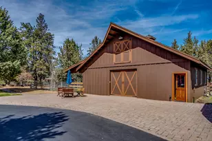 18355 Pinehurst Rd, Bend, OR 97703 - Photo 36