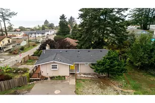 1214 Ransom Ave, Brookings, OR 97415 - Photo 2