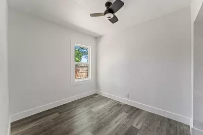 1916 Elm Avenue, Medford, OR 97501 - Photo 16