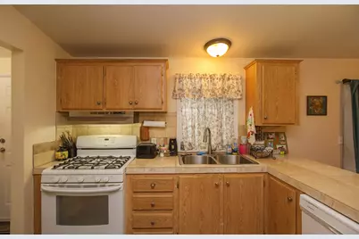 633 E Archwood Drive #UNIT 44, Eagle Point, OR 97524 - Photo 12