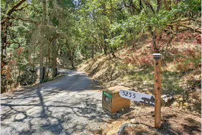 5255 Griffin Lane, Medford, OR 97501 - Photo 52