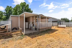 633 E Archwood Dr, Eagle Point, OR 97524 - Photo 26