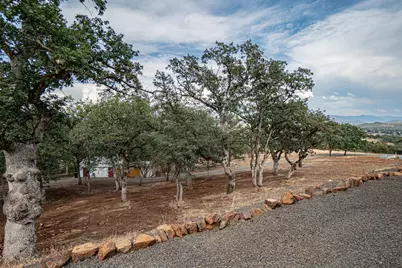 739 W Rolling Hills Drive, Eagle Point, OR 97524 - Photo 50