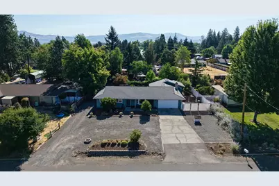 2027 Fairlane Drive, Medford, OR 97501 - Photo 1