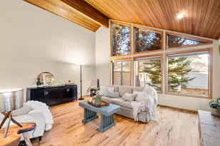 17956 Shadow Ln, Sunriver, OR 97707 - Photo 8