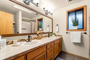 17956 Shadow Ln, Sunriver, OR 97707 - Photo 24