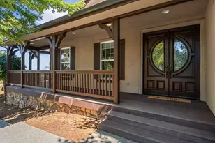 115 Wells Fargo Dr, Jacksonville, OR 97530 - Photo 14