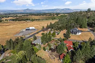 115 Wells Fargo Dr, Jacksonville, OR 97530 - Photo 58