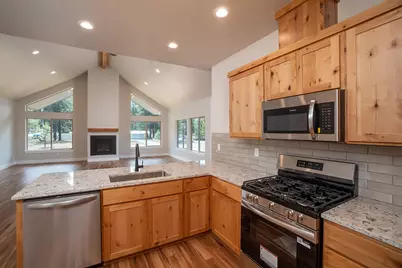 60340 Hiawatha Lane, Bend, OR 97702 - Photo 14