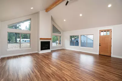 60340 Hiawatha Lane, Bend, OR 97702 - Photo 8