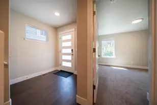 61574 SW Blakely Rd, Bend, OR 97702 - Photo 4