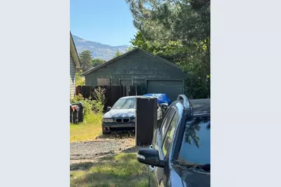 1228 Corona Avenue, Medford, OR 97504 - Photo 4