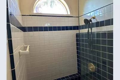 2233 Oakwood Drive, Medford, OR 97504 - Photo 34