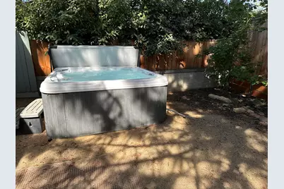 2233 Oakwood Drive, Medford, OR 97504 - Photo 32