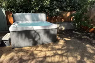 2233 Oakwood Dr, Medford, OR 97504 - Photo 32