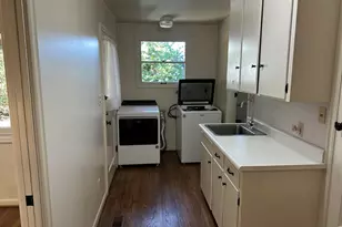 2233 Oakwood Dr, Medford, OR 97504 - Photo 42