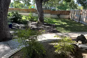 2233 Oakwood Dr, Medford, OR 97504 - Photo 12