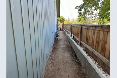 2233 Oakwood Drive, Medford, OR 97504 - Photo 30