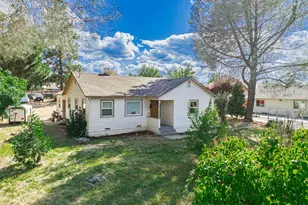 423 W Park St, Grants Pass, OR 97527 - Photo 2