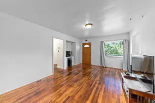 423 W Park St, Grants Pass, OR 97527 - Photo 8