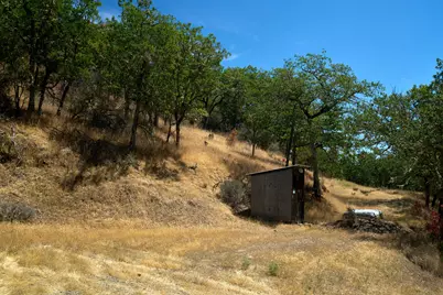 1140 Tomahawk Drive, Jacksonville, OR 97530 - Photo 24