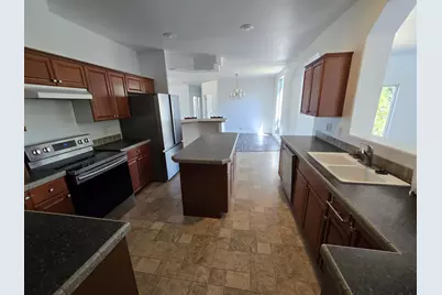 240 Homewood Road, Grants Pass, OR 97527 - Photo 12