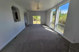 240 Homewood Rd, Grants Pass, OR 97527 - Photo 18