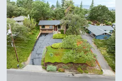 908 Black Oak Drive, Medford, OR 97504 - Photo 2
