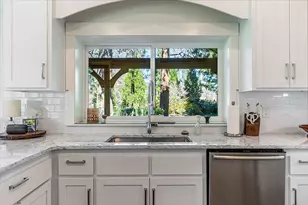 8550 Rogue River Hwy, Grants Pass, OR 97527 - Photo 32