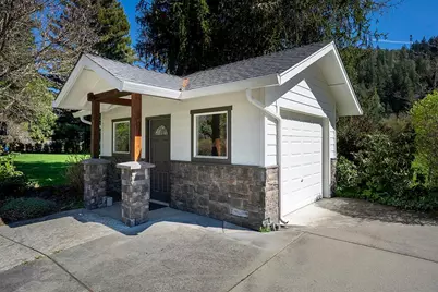 8550 Rogue River Highway, Grants Pass, OR 97527 - Photo 10