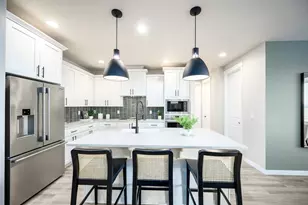 154 Valemont Dr, Eagle Point, OR 97524 - Photo 10