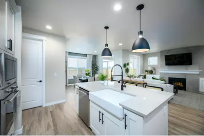 154 Valemont Drive #10, Eagle Point, OR 97524 - Photo 14