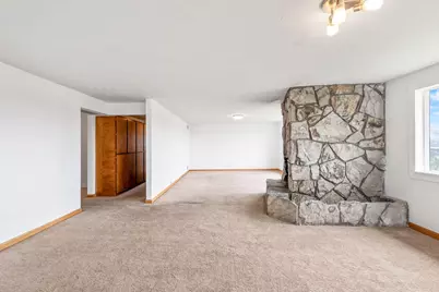 825 NW 3rd Street, Madras, OR 97741 - Photo 4